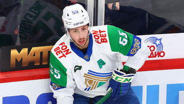 «Авангард» хочет выкупить Хмелевского у «Салавата Юлаева»