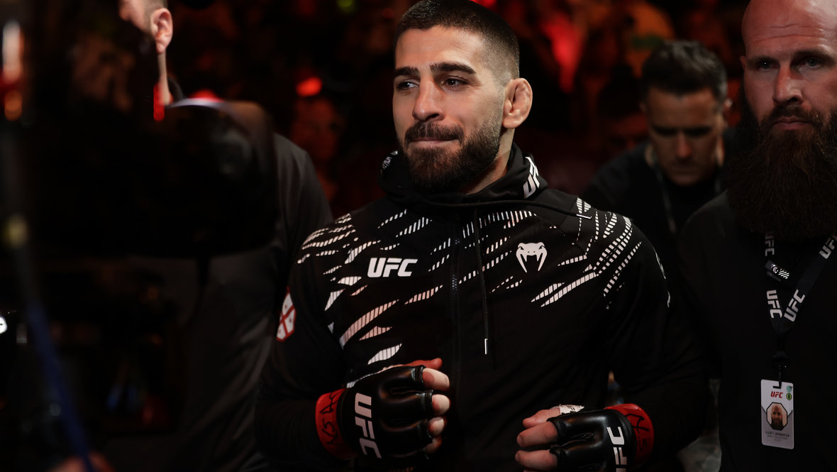 Илия Топурия.