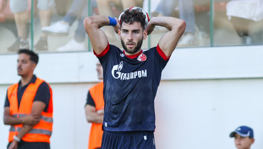 Наир Тикнизян.