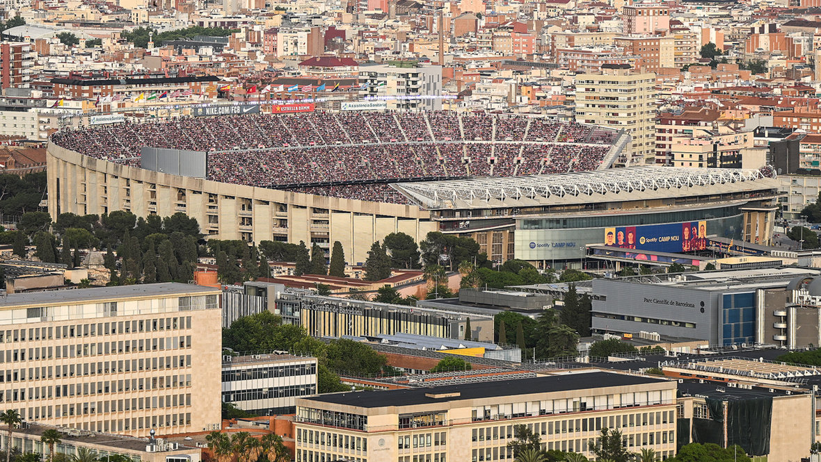 Стадион «Камп Ноу» перед реконструкцией. Стадион «Камп Ноу» перед реконструкцией