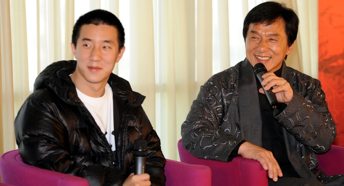 Джеки Чан и сын Джейси. 5 звезд, которые разочаровались в своих детях