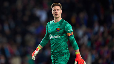 Почему тер Штеген не уходит из «Барселоны»? В клубе недовольны его поведением и хотят лишить капитанской повязки