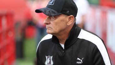 Источник: тренер Кафанов развелся с двумя женами