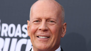 История Брюса Уиллиса: от «Крепкого орешка» до неизлечимой болезни