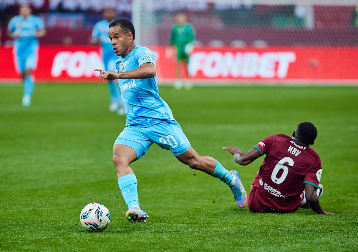 Педро и Угочукву Иву. Футболисты Педро и Угочукву Иву