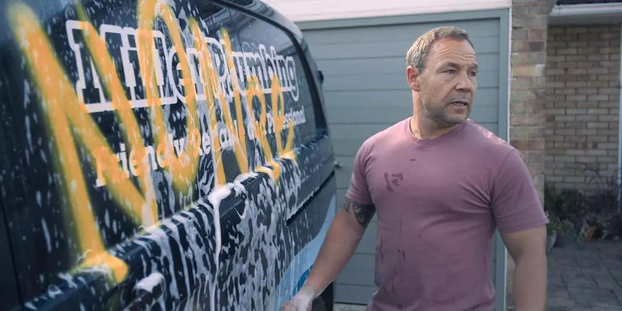 Кадр из сериала «Переходный возраст», реж. Фил Барантини, Netflix