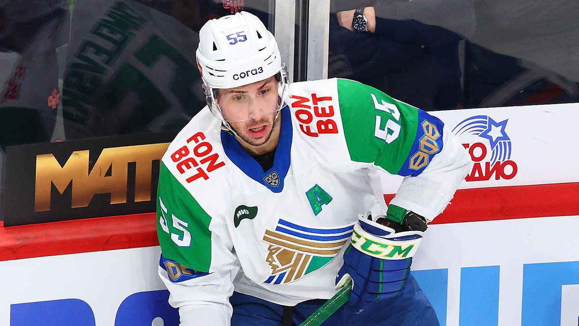 Александр Хмелевский. Хоккеист Александр Хмелевский