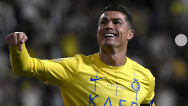 Футболист, капитан сборной Португалии Криштиану Роналду в клубе «Аль-Наср» из Саудовской Аравии