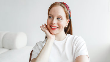 Стилист назвала трендовые ободки 2025 года