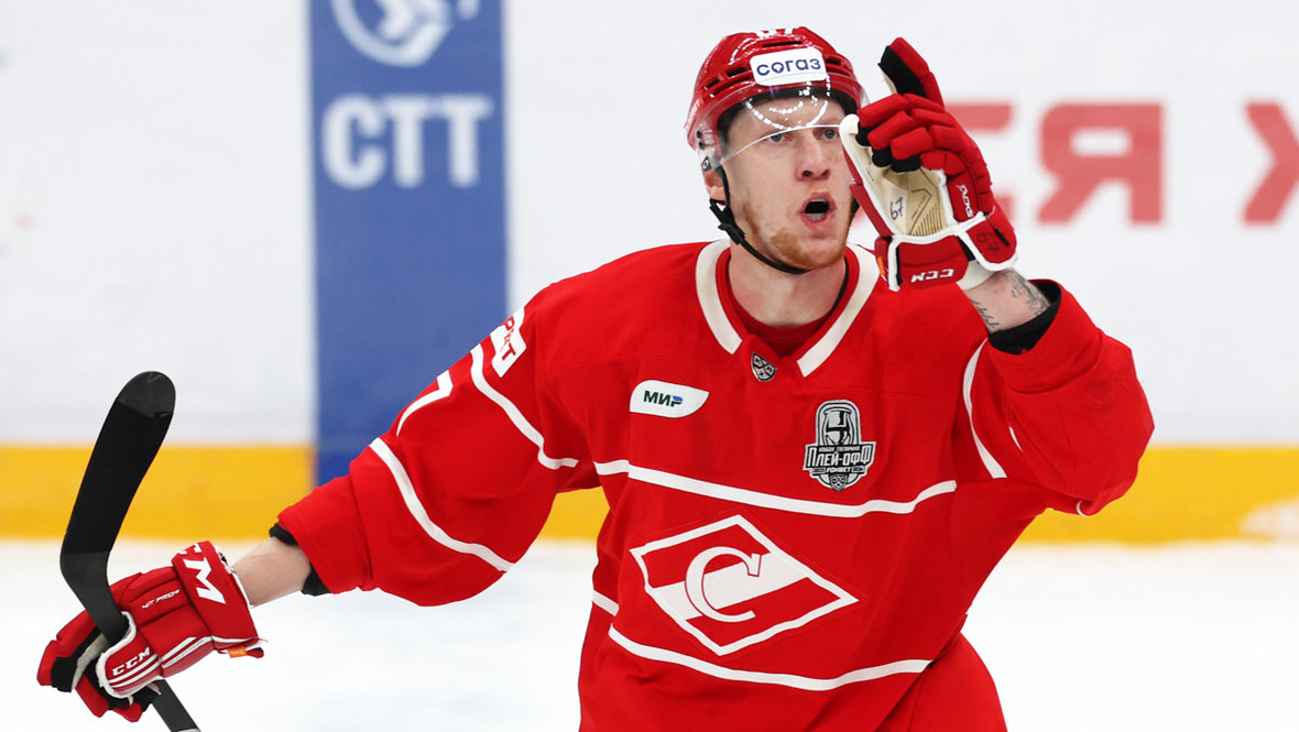 Хоккеист Михал Чайковски