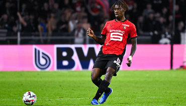 В «Ренне» опровергли информацию о переговорах со «Спартаком» по защитнику Ву