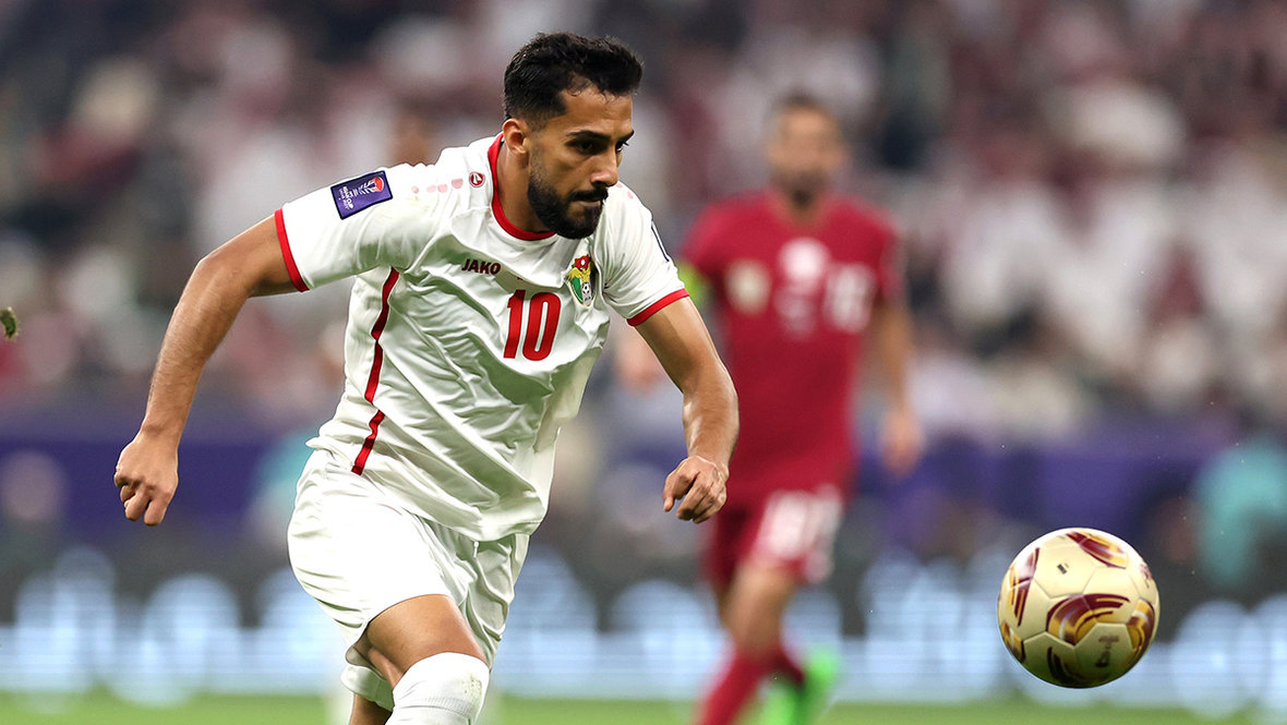 Полузащитник сборной Иордании Мусса Аль-Тамари.