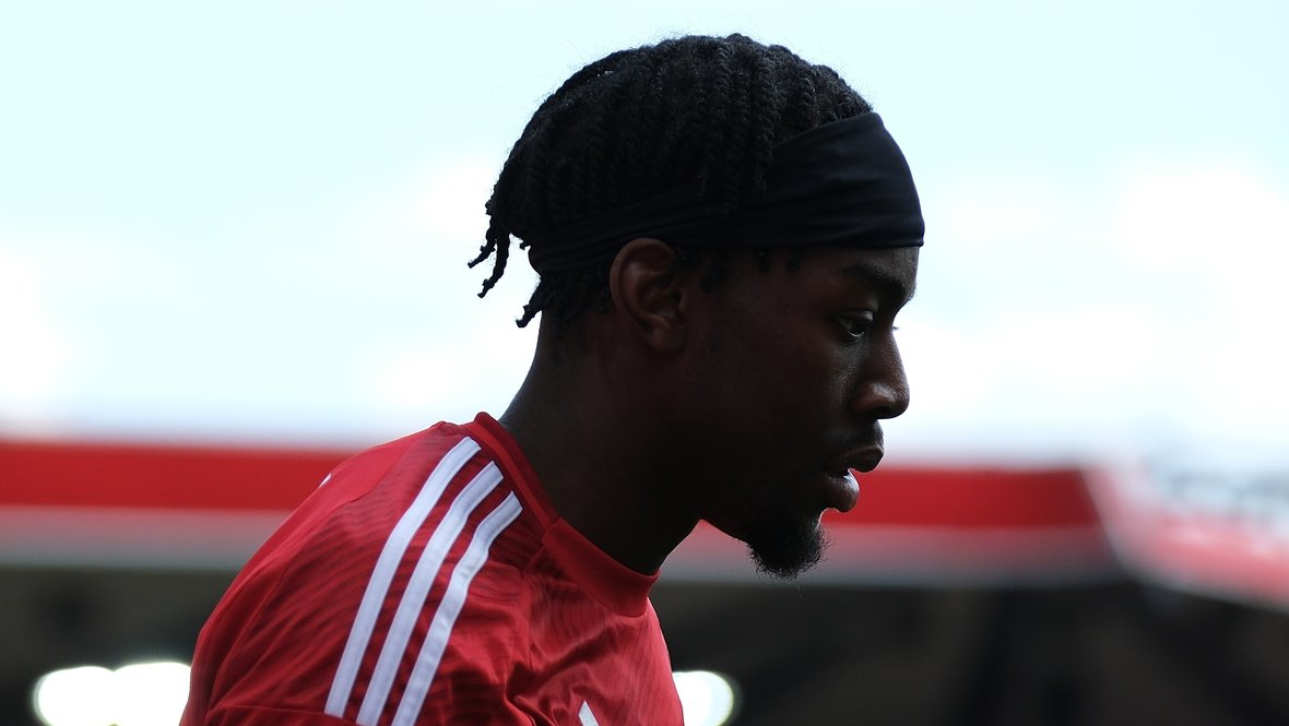 Антони Эланга.