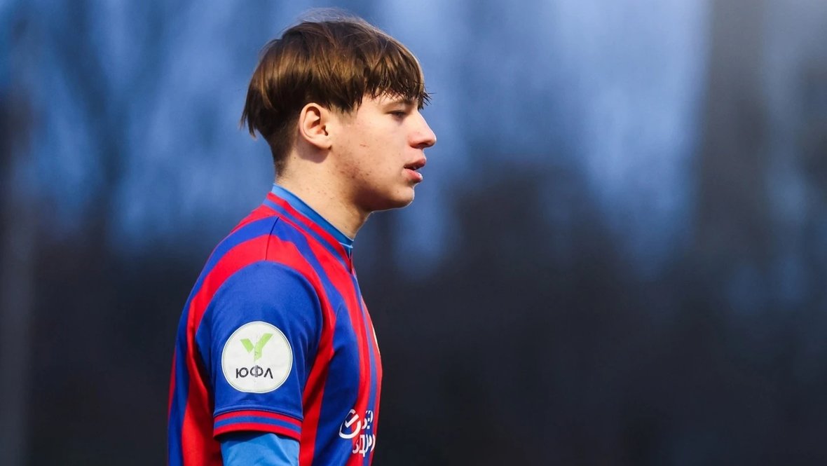 Артем Сериков.