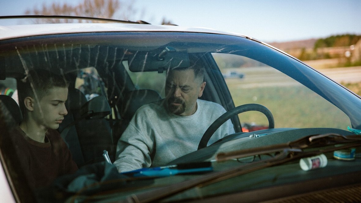 Кадр из фильма «Свободные люди», реж. Кристиан Суигал, Concourse Media, Rockhill Studios, Valecroft