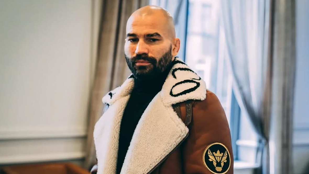 Артем Лобов.