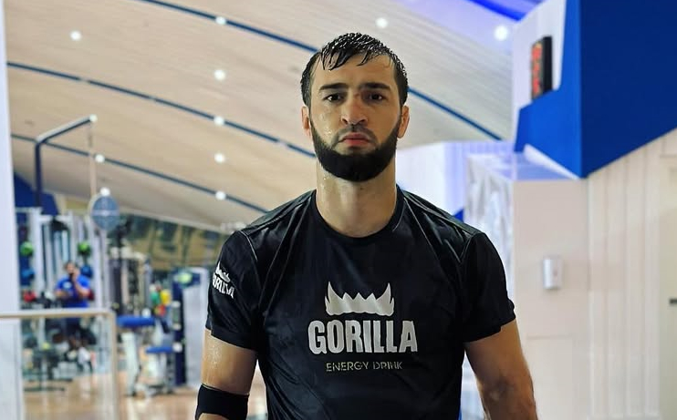 Зубайра Тухугов.