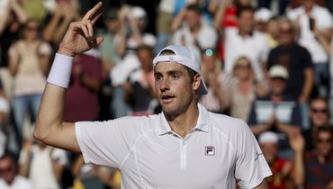 «Это просто смешно». Джон Изнер призвал вернуть флаг российским теннисистам