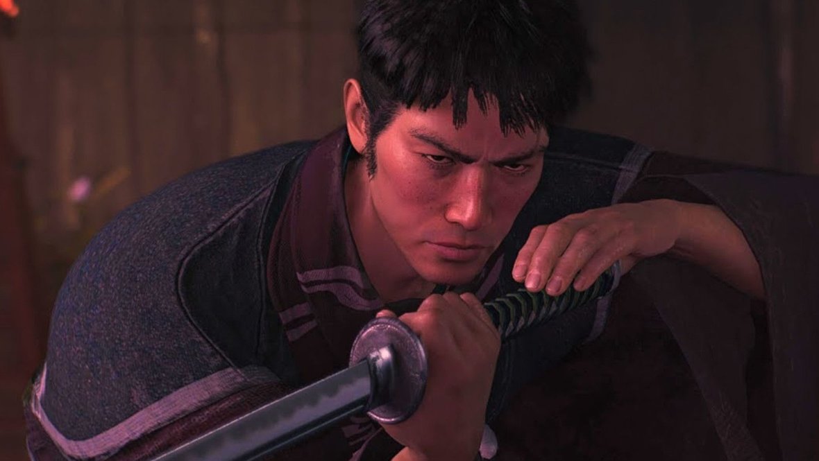 Когоро Кацура c катаной Бидзэн Осафунэ Киемицу.