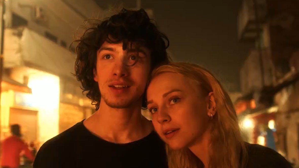 Кадр из фильма «Надо снимать фильмы о любви», реж. Роман Михайлов, Vega Film, Frut Taym, Respect India Entertainment