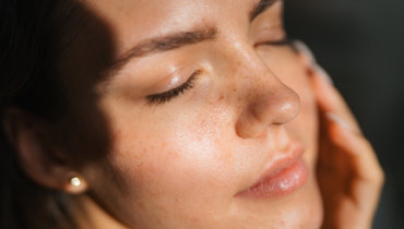 Девушка с красивой кожей