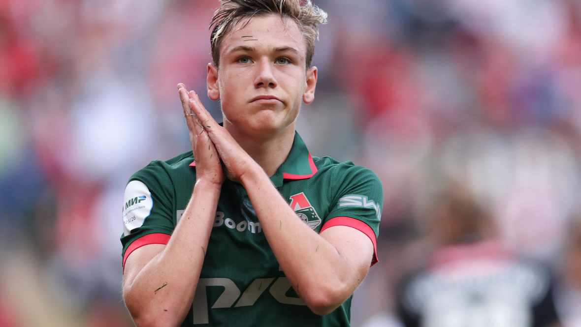 Батраков отправил всех спать, Станкович развел руками: «Локомотив» вырвал победу в дерби со «Спартаком»