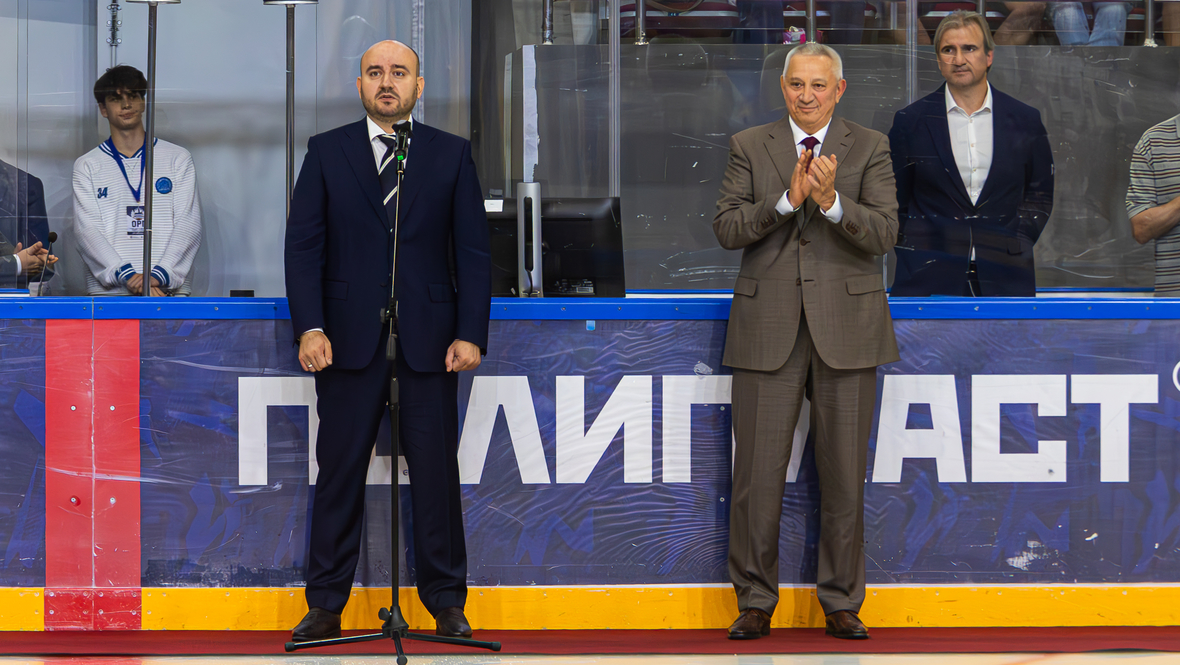 Губернатор Самарской области Вячеслав Федорищев и председатель совета директоров АО «Полипласт» Александр Шамсутдинов.