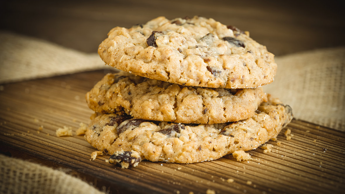 Крамбл куки на столе