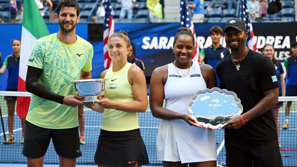 Андреа Вавассори/Сара Эррани и Тэйлор Таунсенд/Дональд Янг после финала 2024 года.