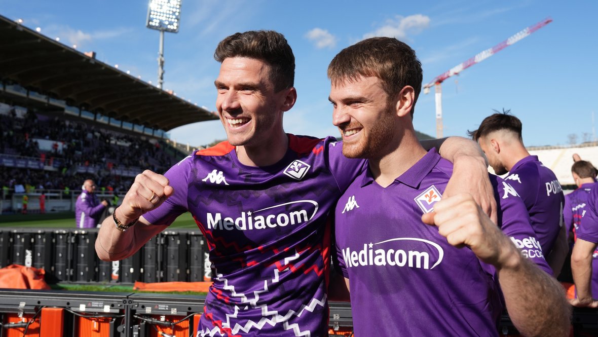 Лукас Бельтран (справа).