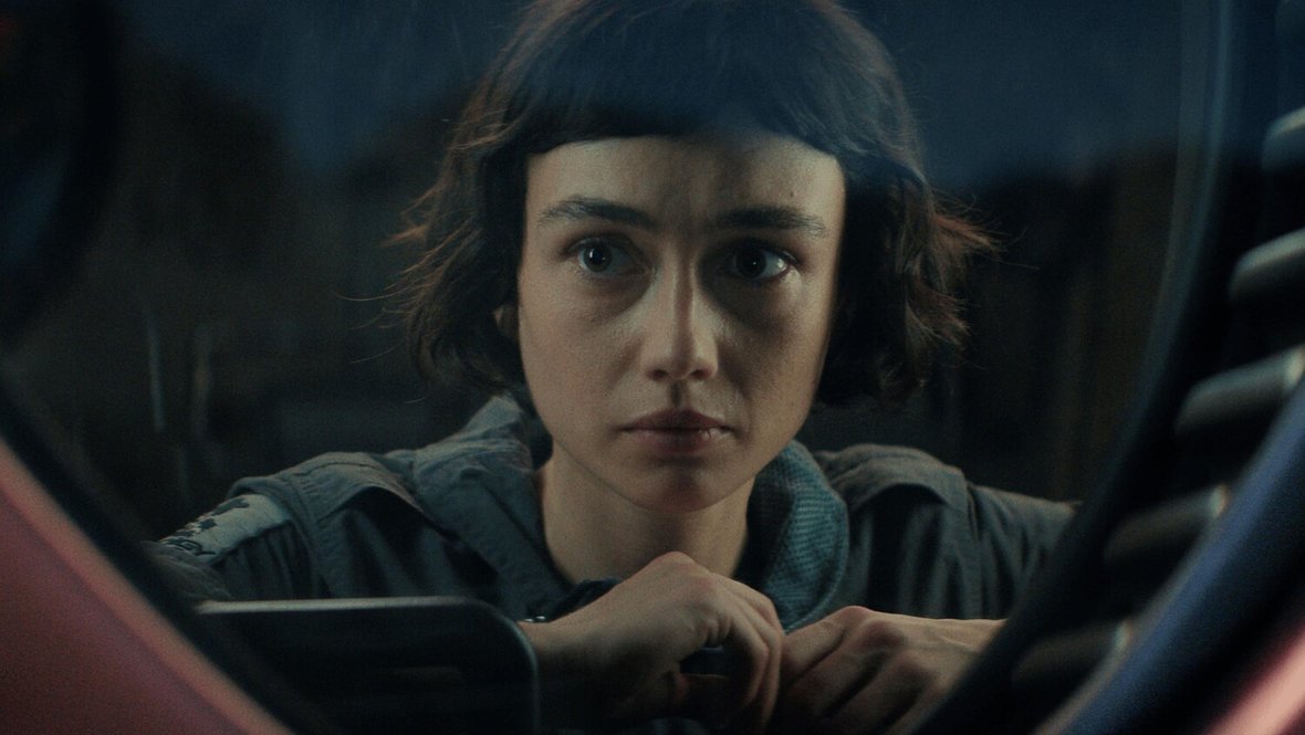 Кадр из сериала «Чужой: Земля», реж. Дана Гонсалес, Угла Хейксдоуттир, Ной Хоули, 20th Television, FX Productions, Scott Free Productions