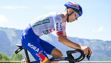 «Родилась дочь». Власов — о причинах пропуска «Вуэльты» и возможном участии в чемпионате Европы