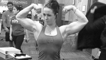 Хейли Макнефф.