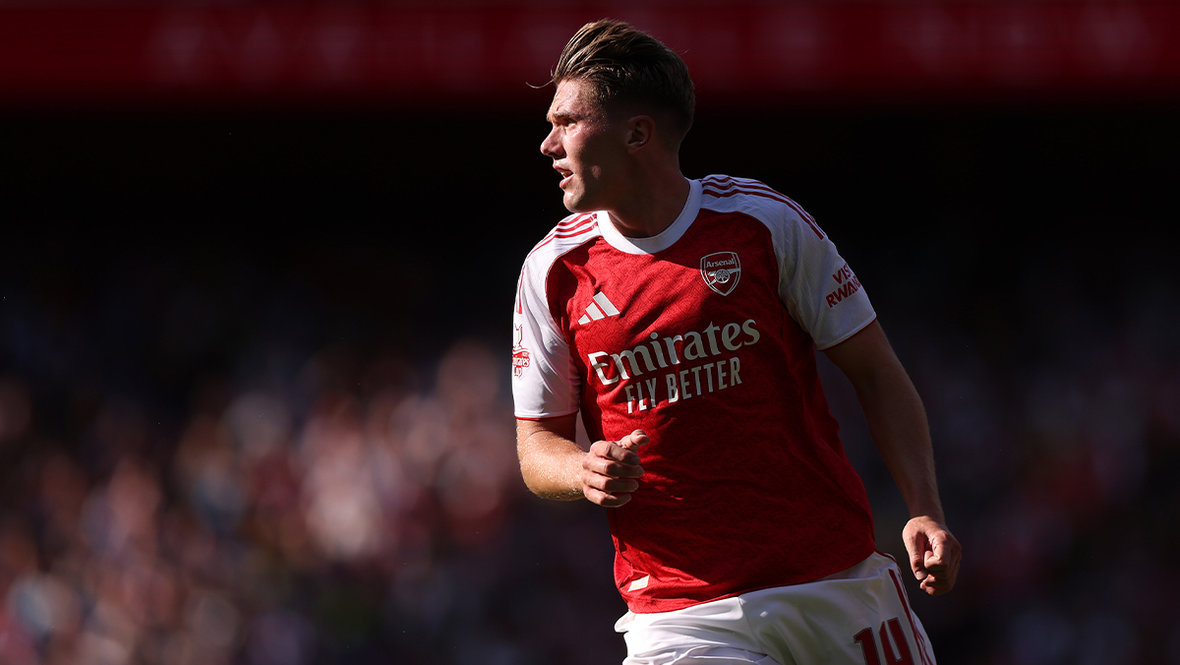 Виктор Дьекереш.