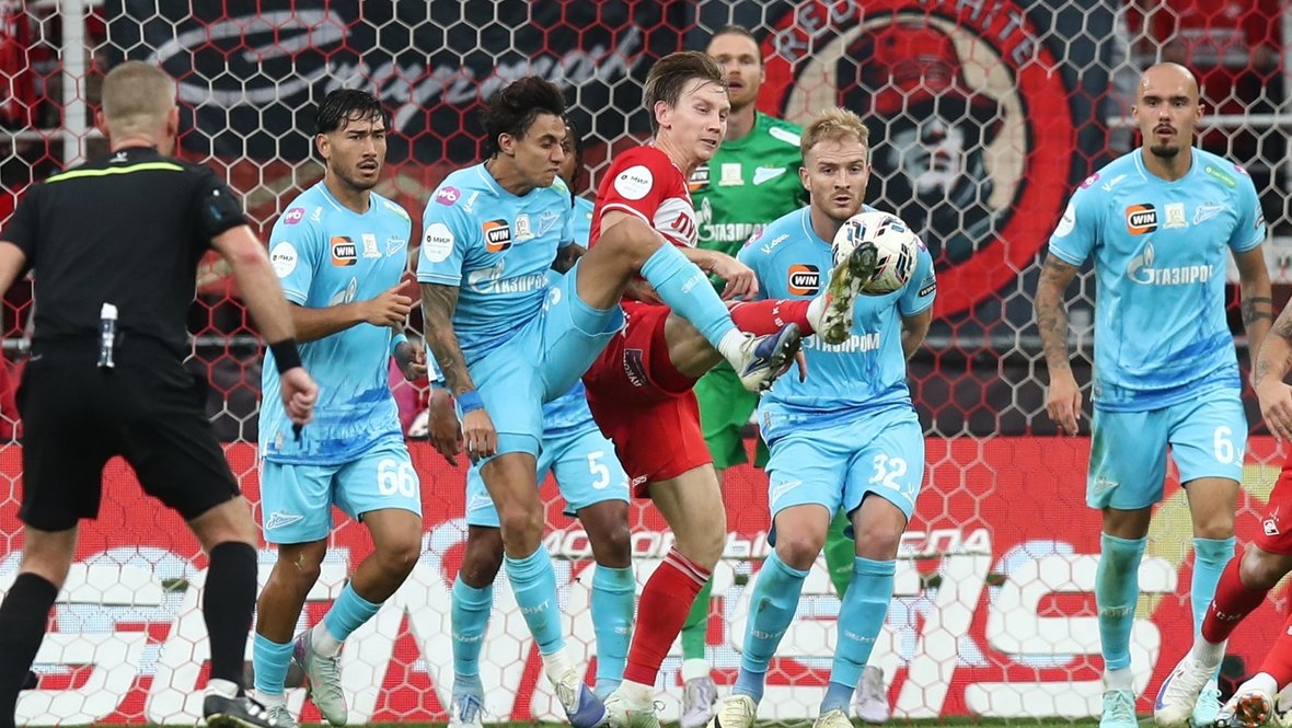 Контакт Густаво Мантуана и Наиля Умярова.