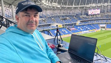 «Пусть занимается своими делами на кухне»: комментатор матча ЮФЛ оскорбил девушку-судью в прямом эфире