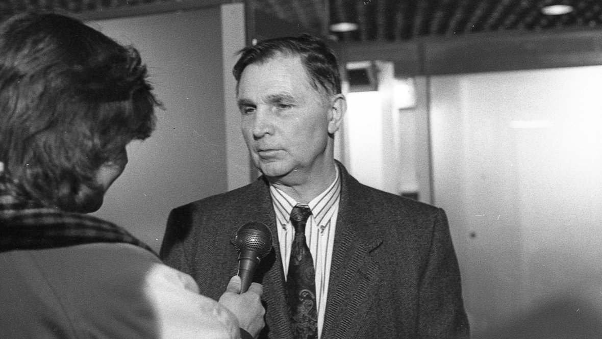 Виктор Тихонов.