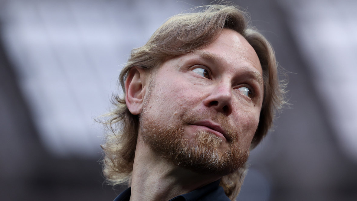 Валерий Карпин.