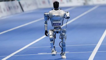 Всемирные игры гуманоидных роботов в Пекине.