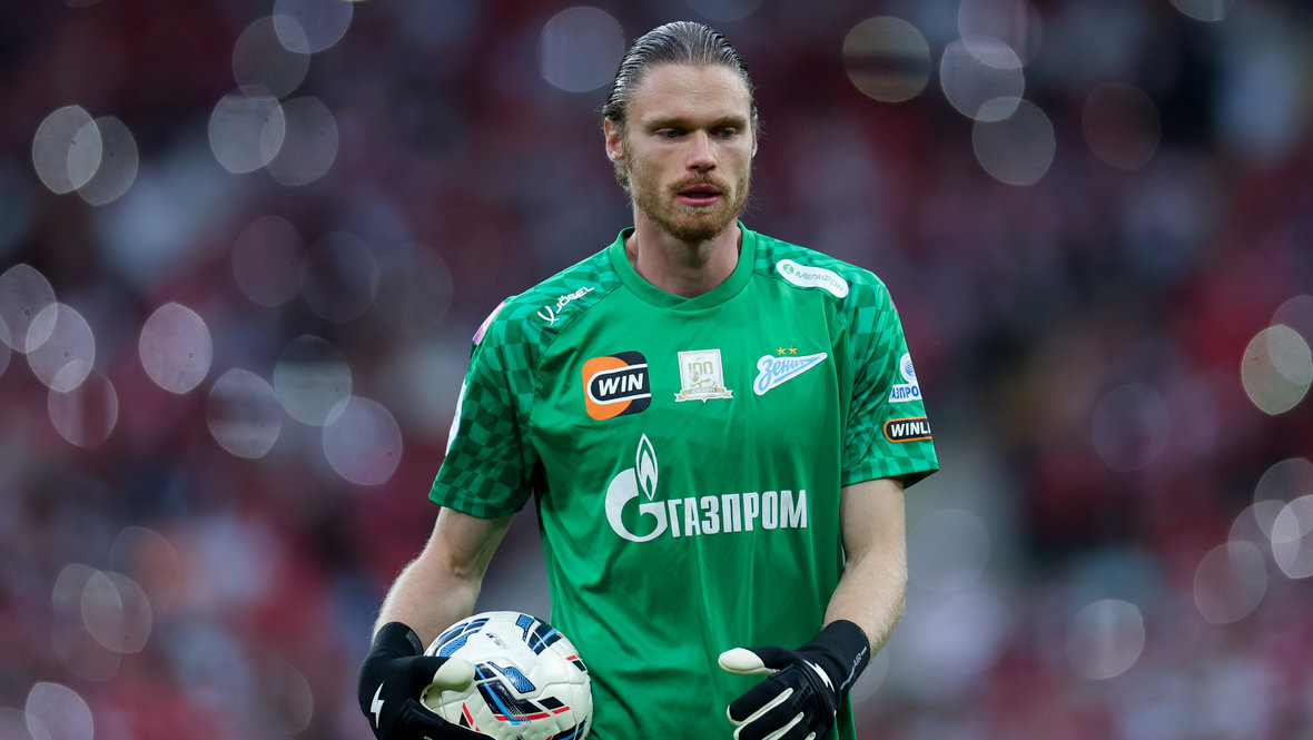 Вратарь «Зенита» Денис Адамов.