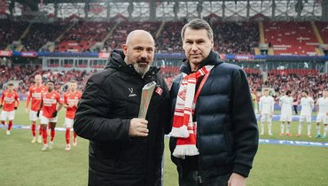 Деян Станкович и Егор Титов.