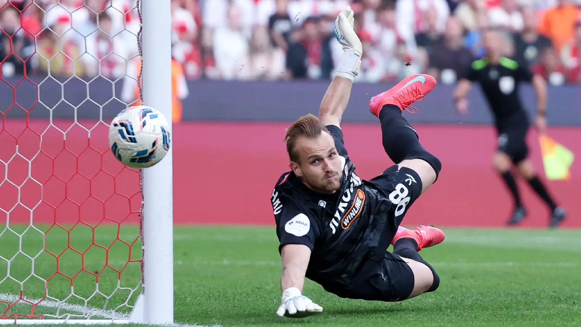 Александр Максименко.