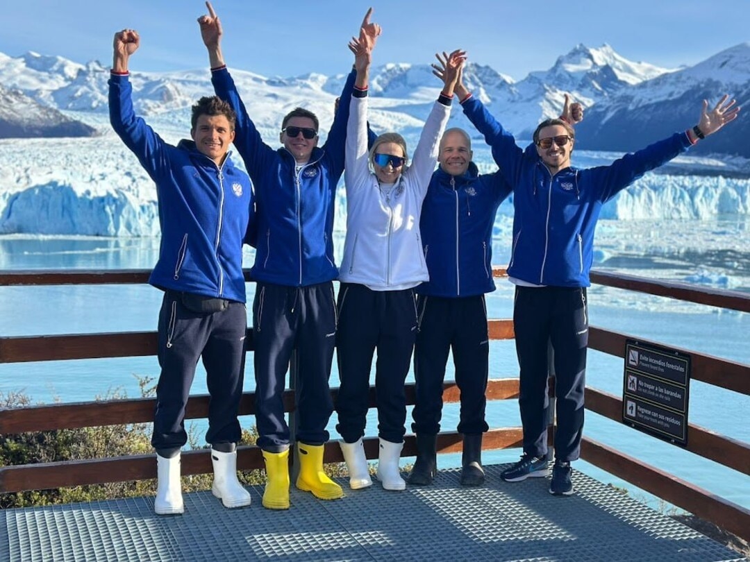 Российские спортсмены на Кубке мира по зимнему плаванию в Аргентине.