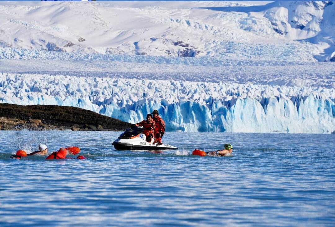 Соревнования на Кубке мира по зимнему плаванию в Аргентине.