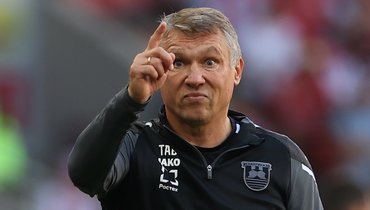 КДК РФС оштрафовал тренера «Балтики» Талалаева за оскорбительный жест в матче с «Локомотивом»