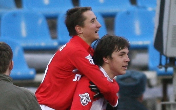 Владимир Быстров и Артем Дзюба.