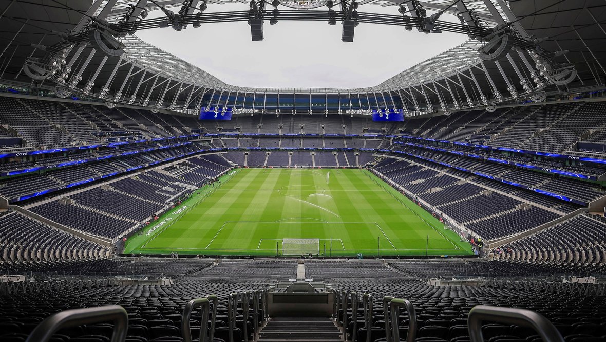 Стадион «Тоттенхэм Хотспур» в Лондоне.