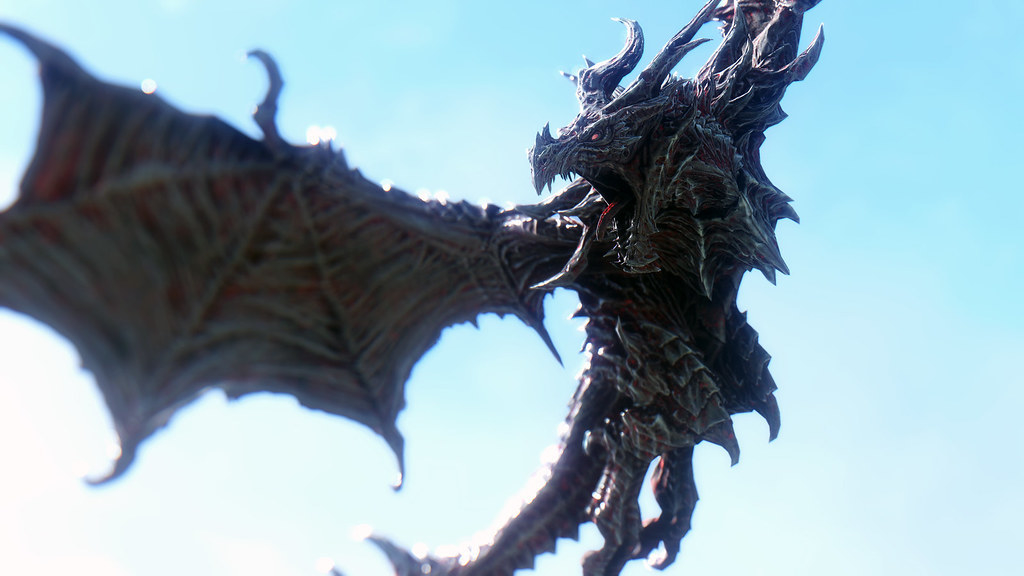 Главный антагонист игры — дракон Алдуин.