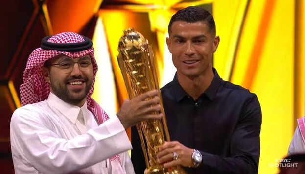 Криштиану Роналду с Msdossary на церемонии закрытия Esports World Cup 2025.