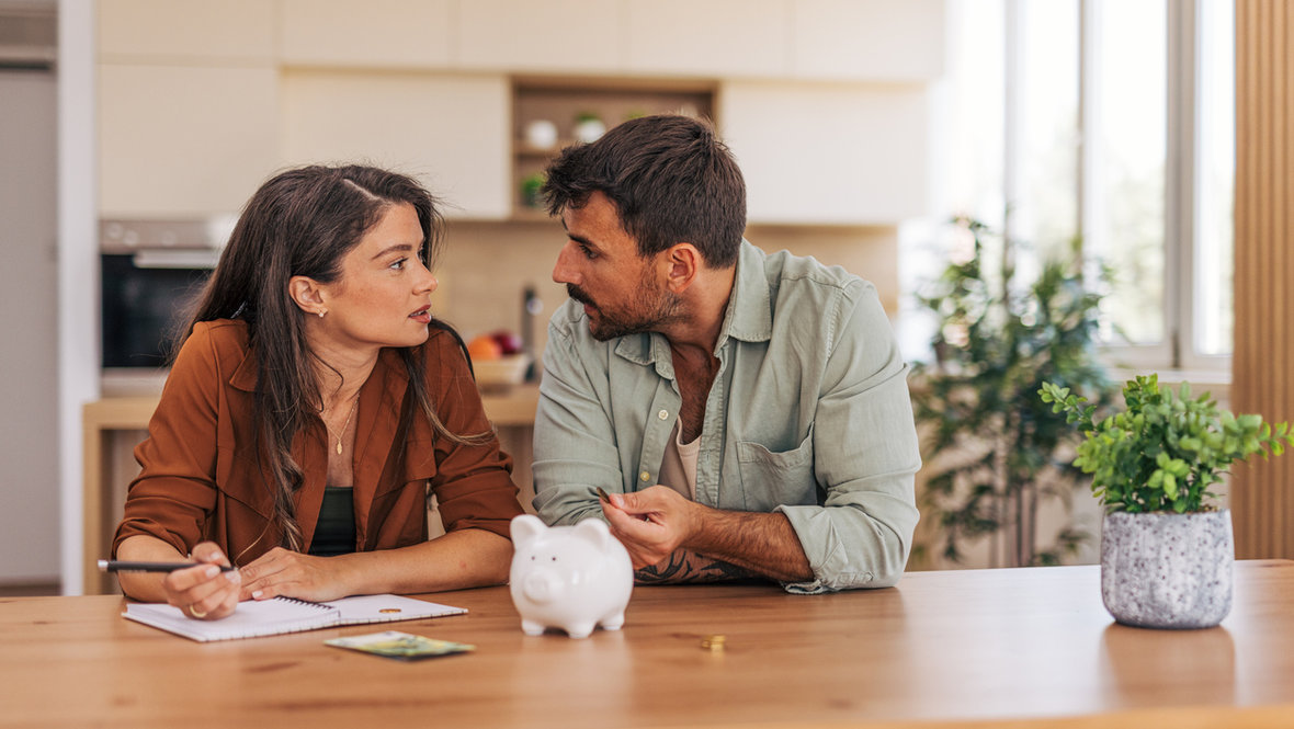 Муж и жена разговаривают